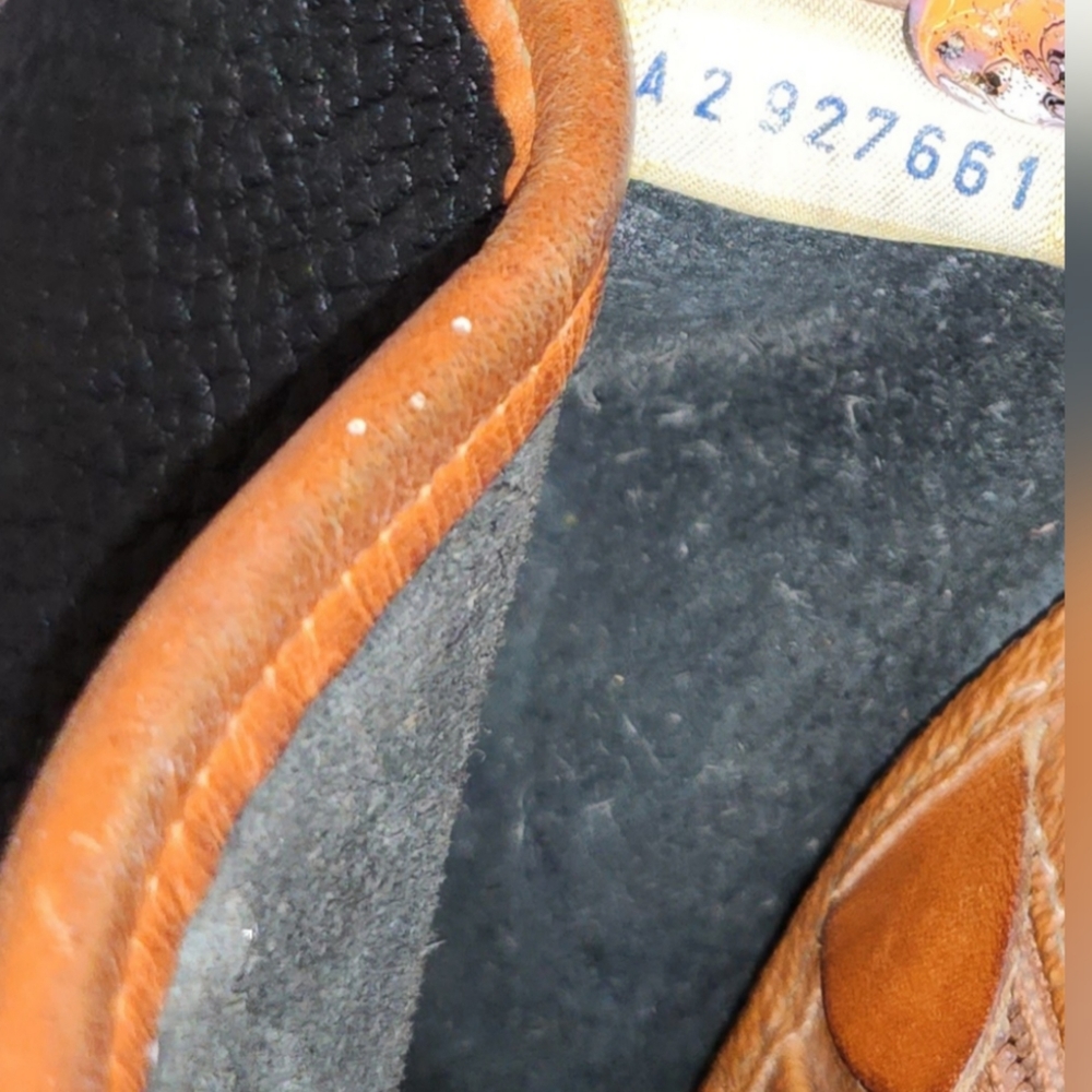 VINTAGE DOONEY & BOURKE ALL WEATHER BLACK PEBBLE GRAIN LEATHER CROSSBODY BAG - Picture 9 of 10